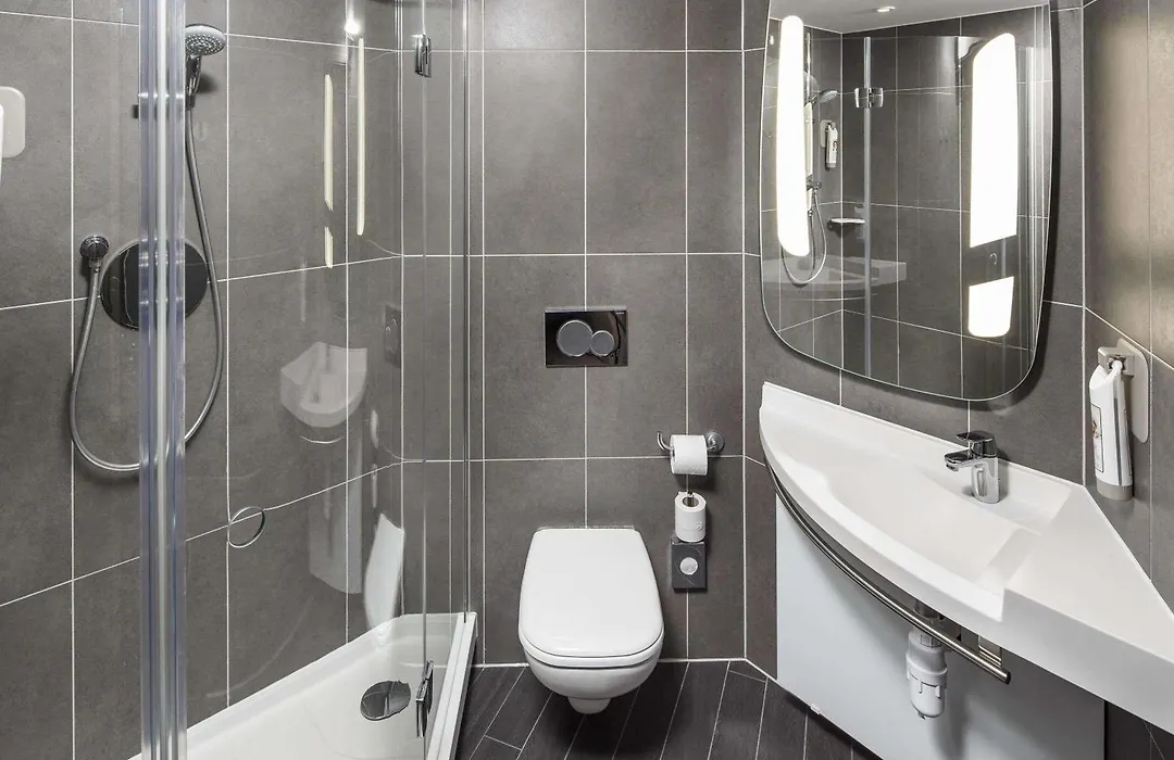 Ibis London Canning Town-1