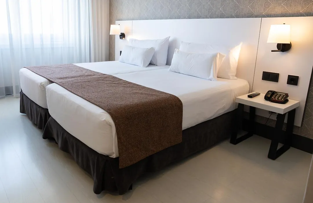 Hotel Ilunion Bilbao-1