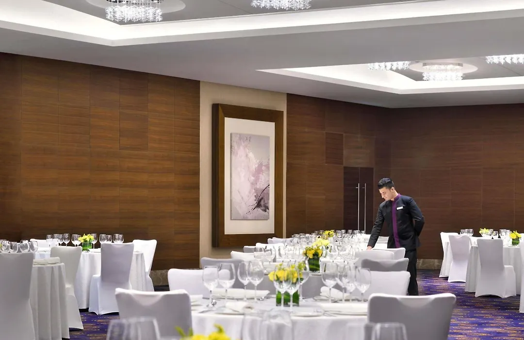 Moevenpick Hotel Jumeirah Beach-1