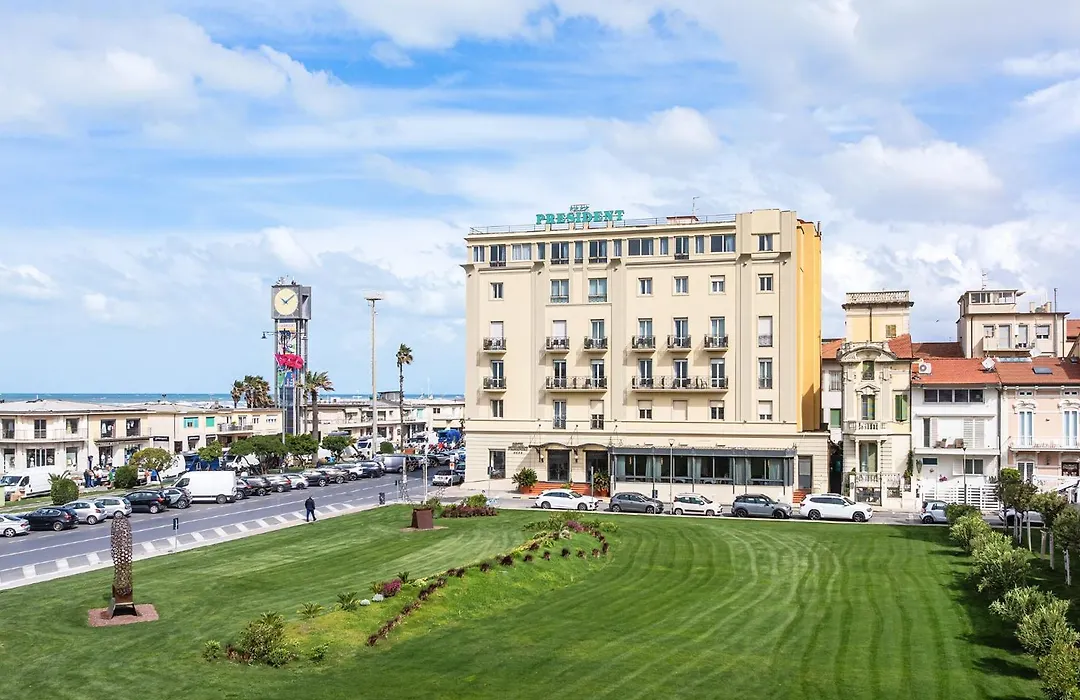 Hotel President-1