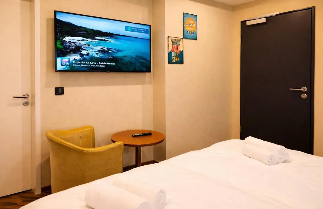Elbgalerie Hotel-1
