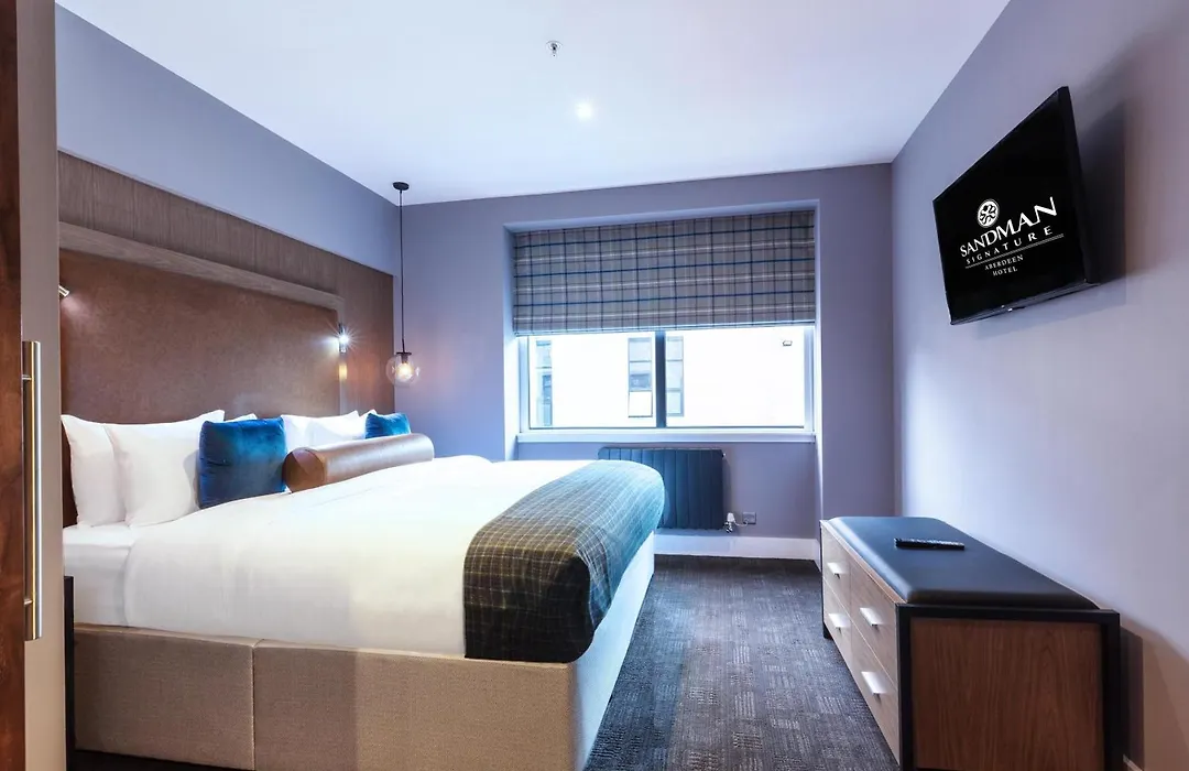 Sandman Signature Aberdeen Hotel & Spa-1