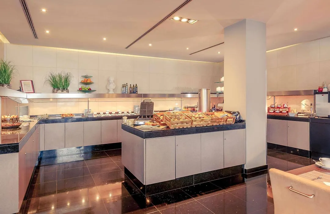 Mercure Hotel Hamburg Mitte-1