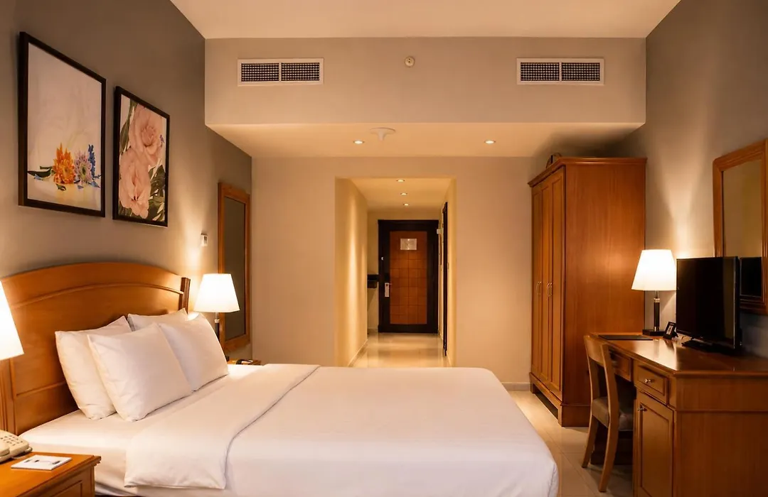 Golden Tulip Sharjah-1