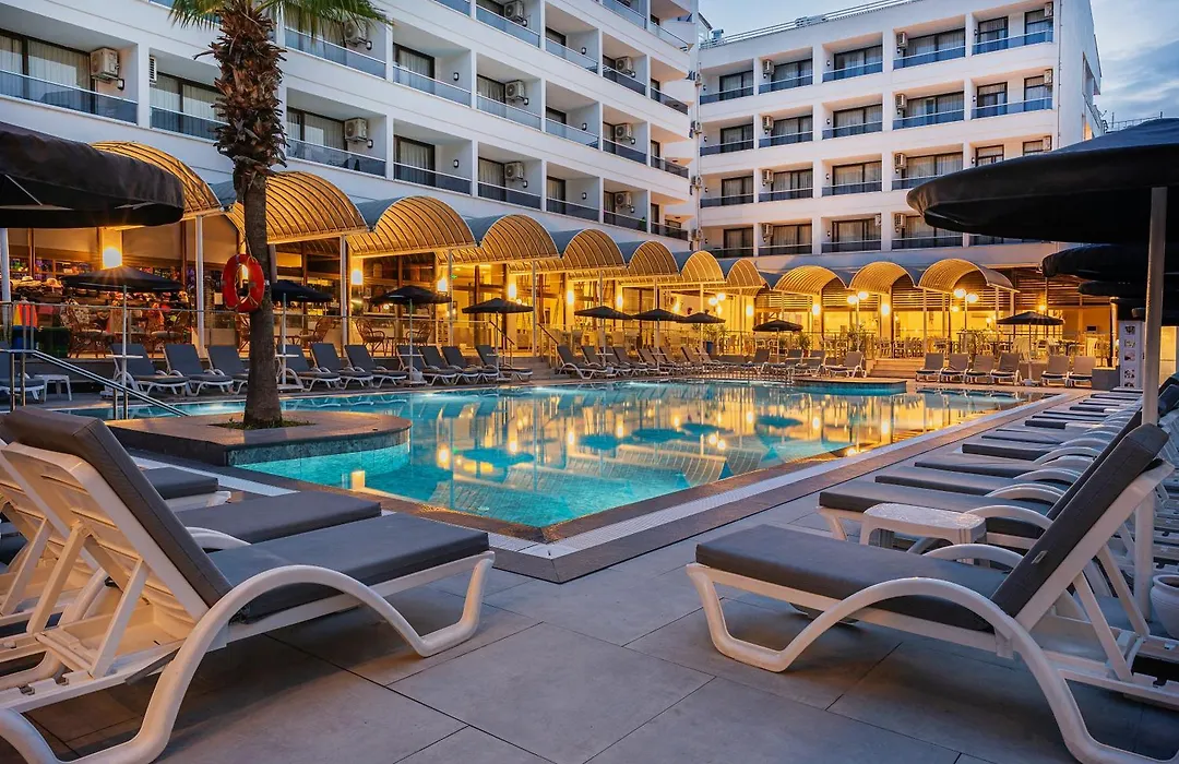 K Maris Hotel-1