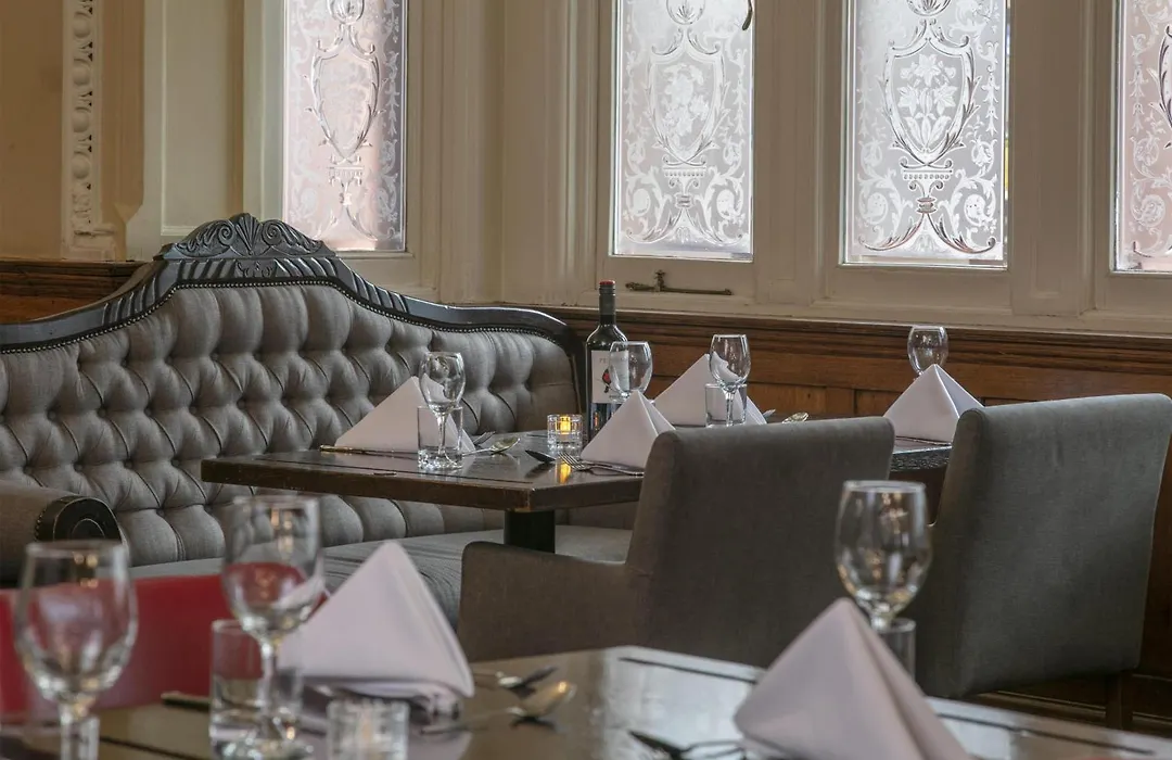 The Crown London, Worldhotels Distinctive-1