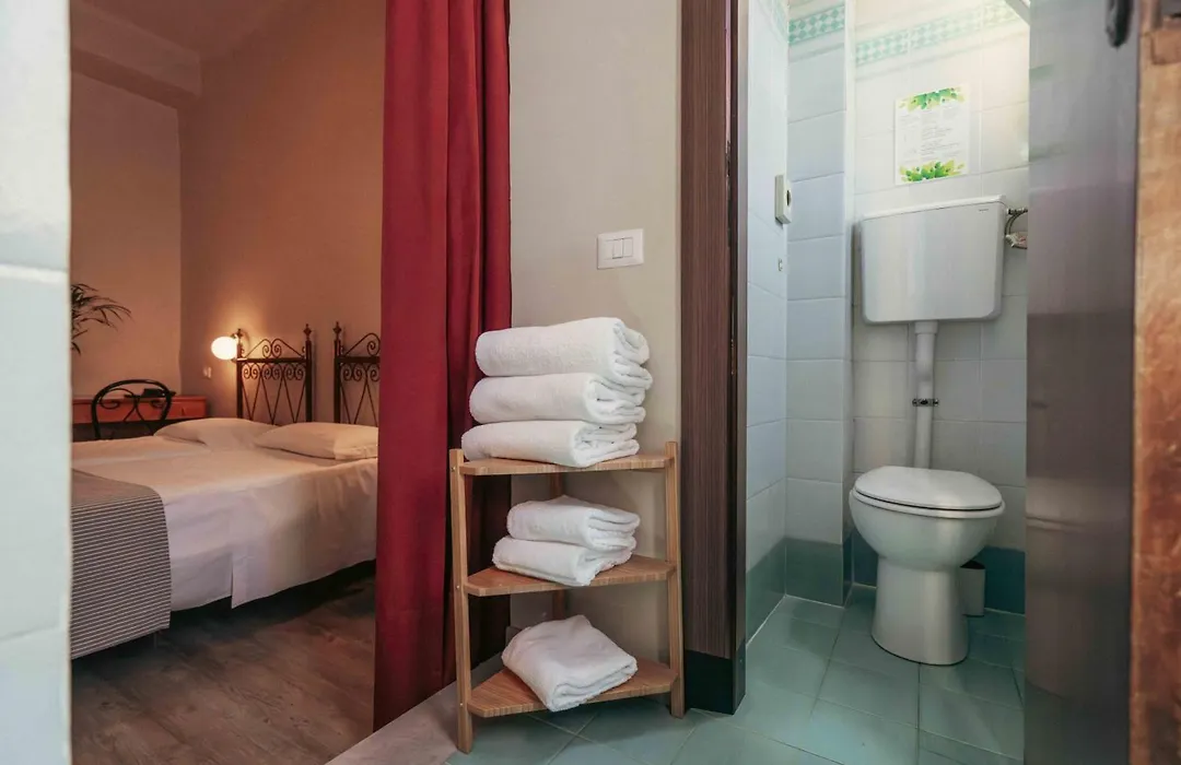 Hotel Italia-1