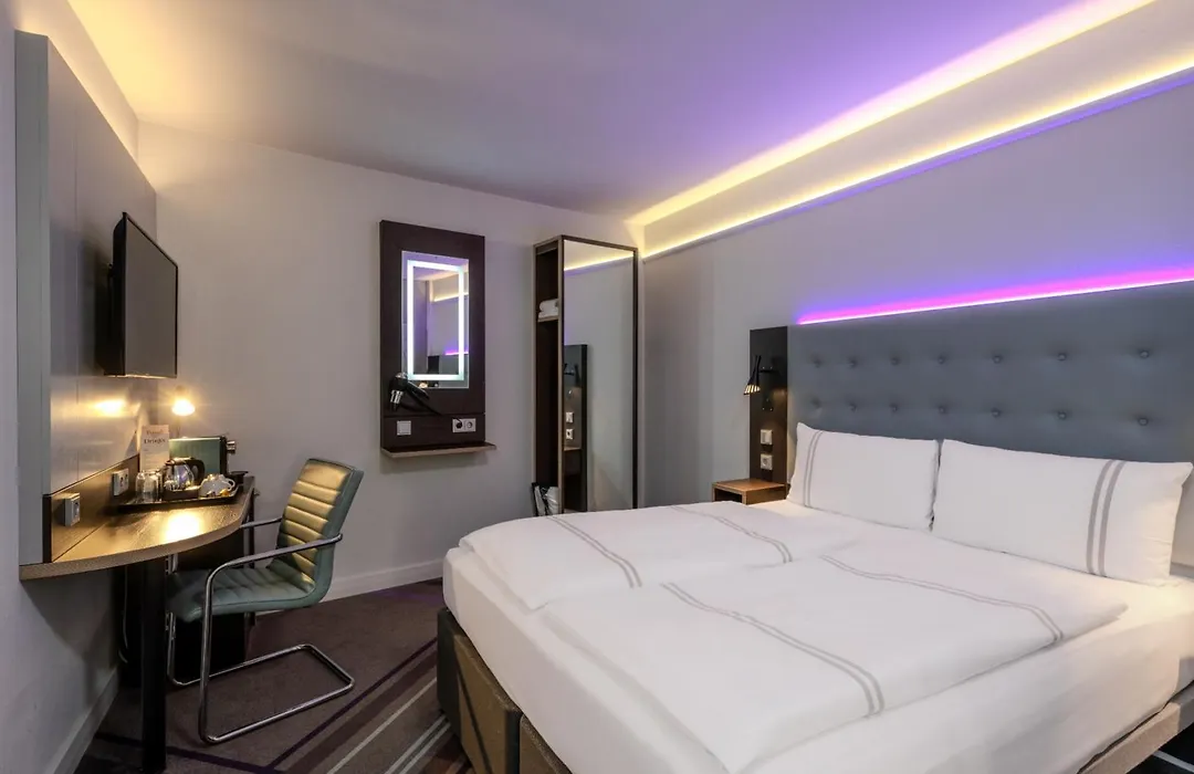 Premier Inn Goettingen-1