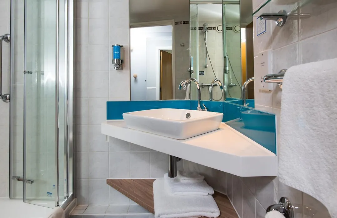 Holiday Inn Express London-Hammersmith By Ihg-1