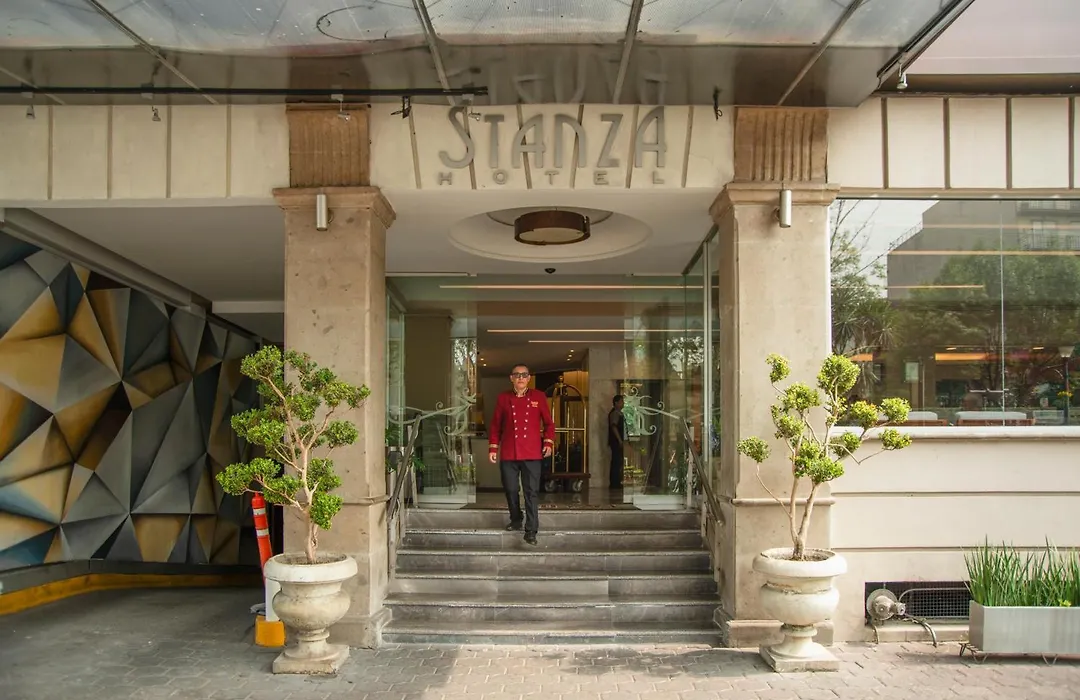 Stanza Hotel-1