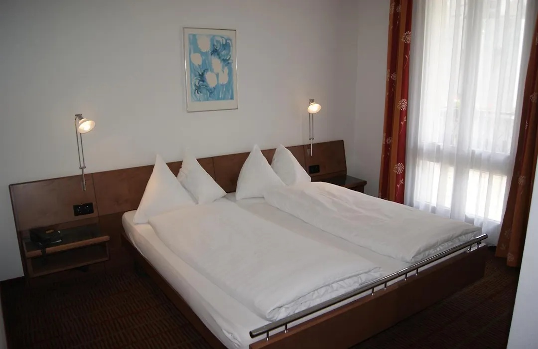 Hotel Schweizerhof-1
