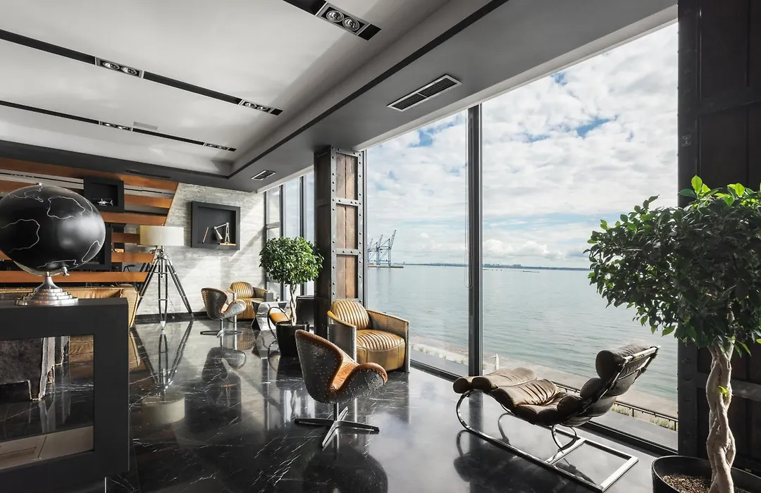 M1 Club Hotel-1