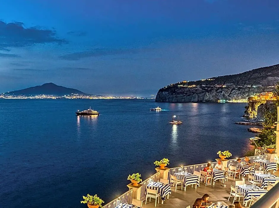 Grand Hotel Riviera-1