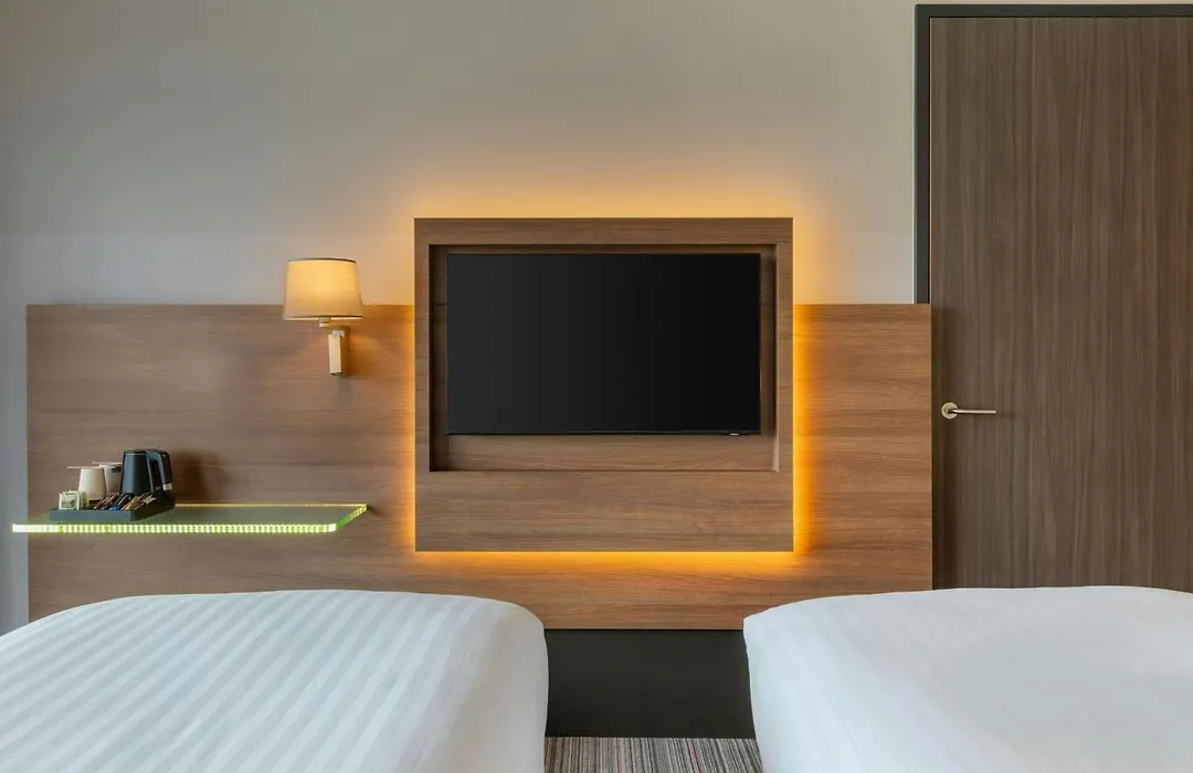 Moxy Amsterdam Houthavens-1