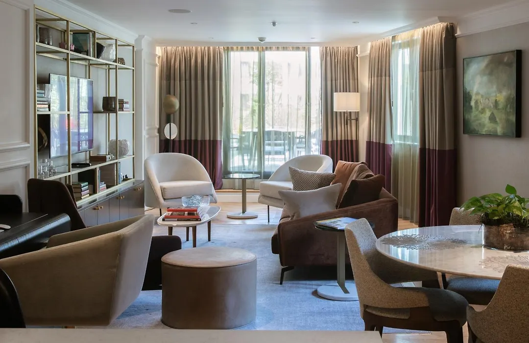 The Guardsman Hotel-1
