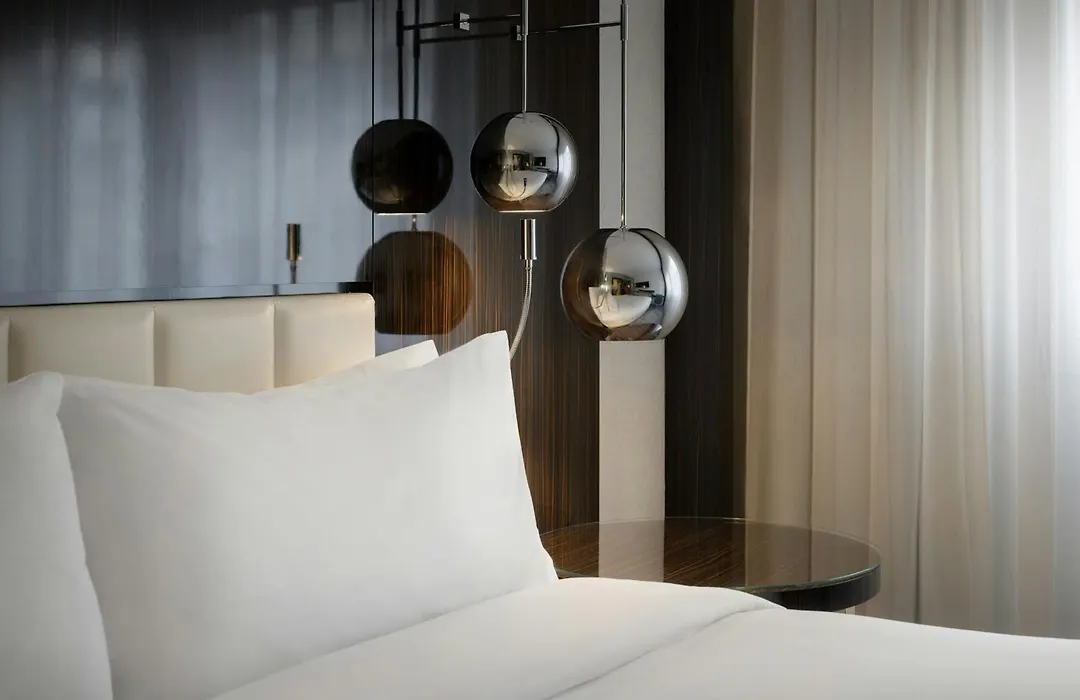 Le Meridien Paris Arc De Triomphe-1