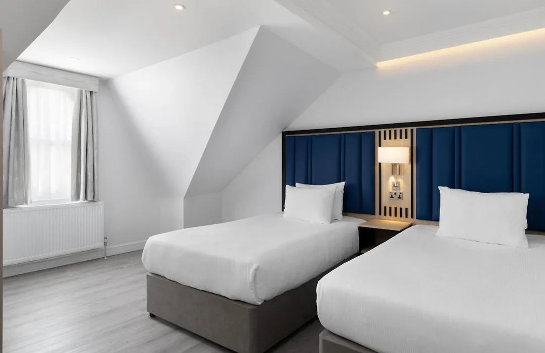 Spark By Hilton London Chiswick-1
