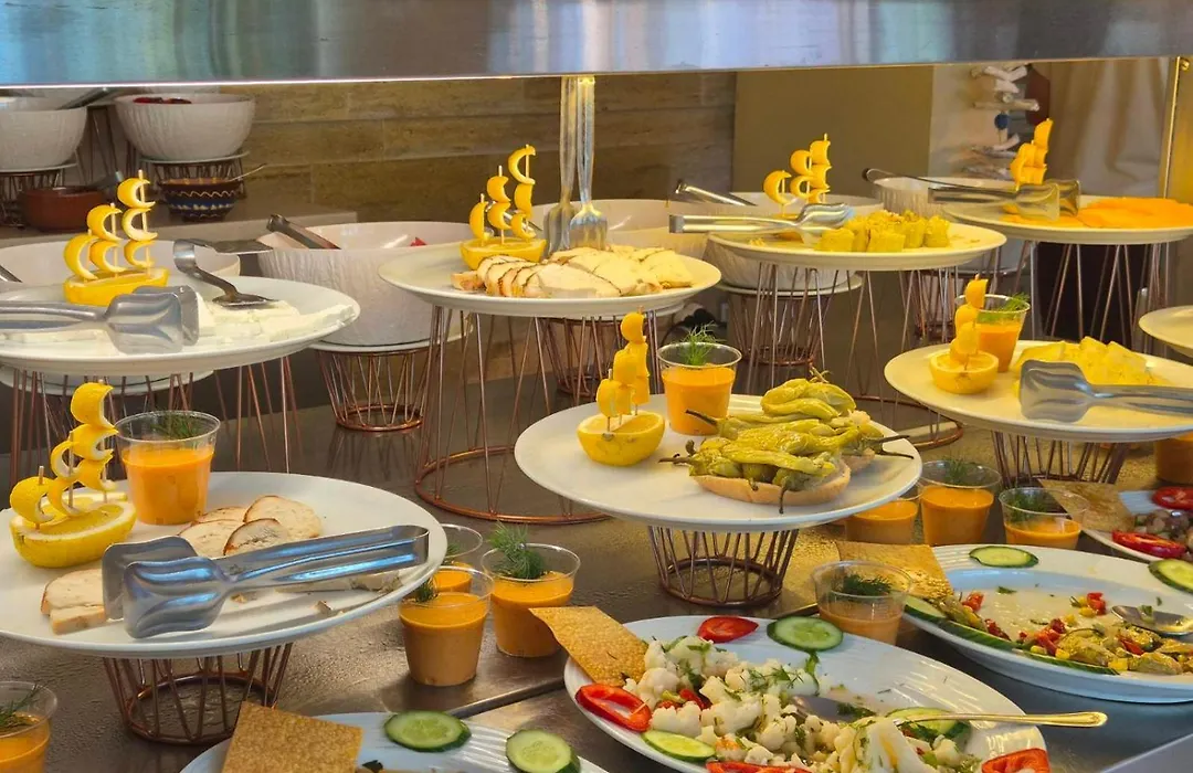 Jeravi Beach Hotel-1