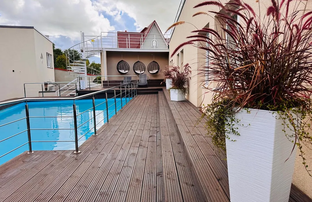 Hotel Vesiroos-1