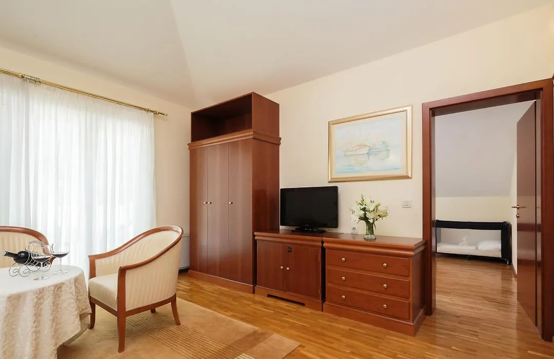 Hotel Villa Bacchus-1