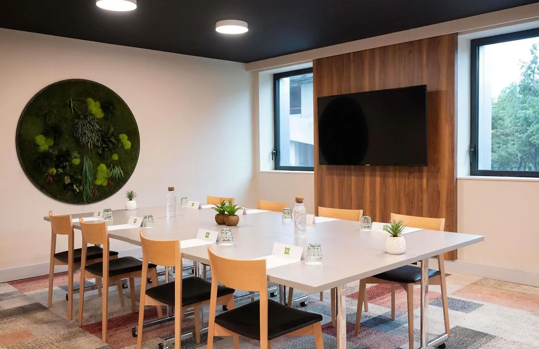 Ibis Styles Paris Meteor Avenue D'Italie-1