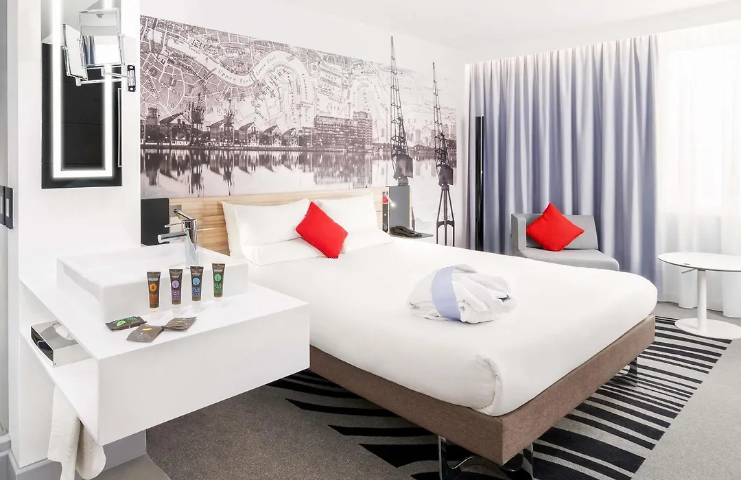 Novotel London Excel-1