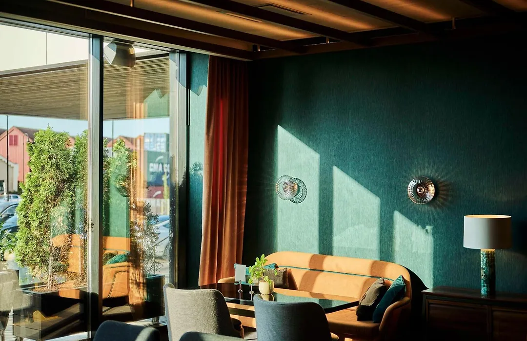 Hotel Caledonien-1