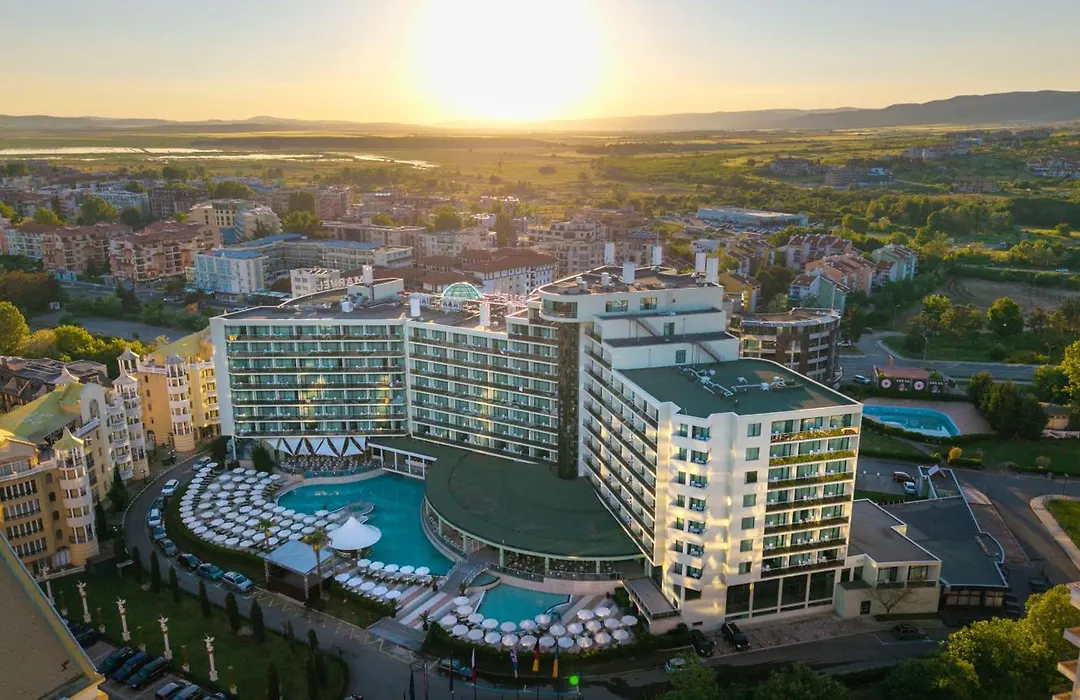 Hotel Marvel - Fully Renovated Free Beach Access-1