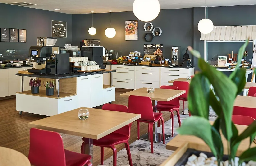 Novotel Wroclaw City-1