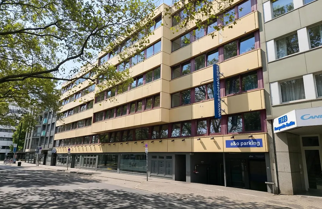A&O Duesseldorf Hauptbahnhof-1