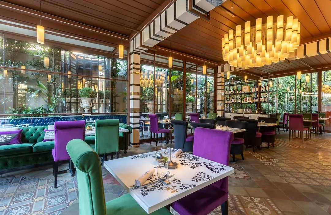 Roma Luxus Hotel-1