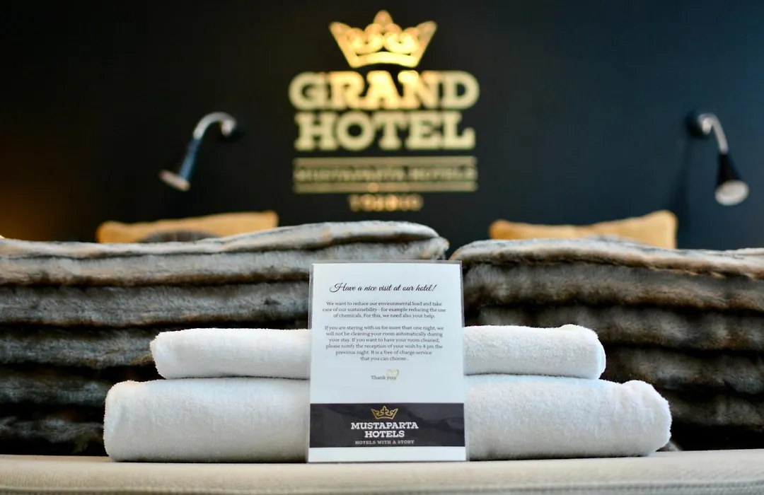 Grand Hotel Mustaparta-1