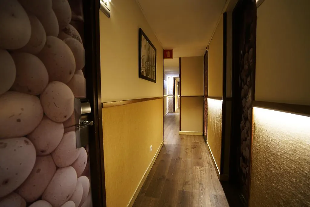 Hotel Adagio-1