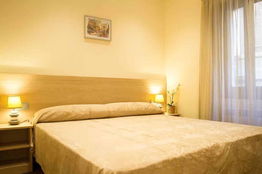 Hostal Excellence-1