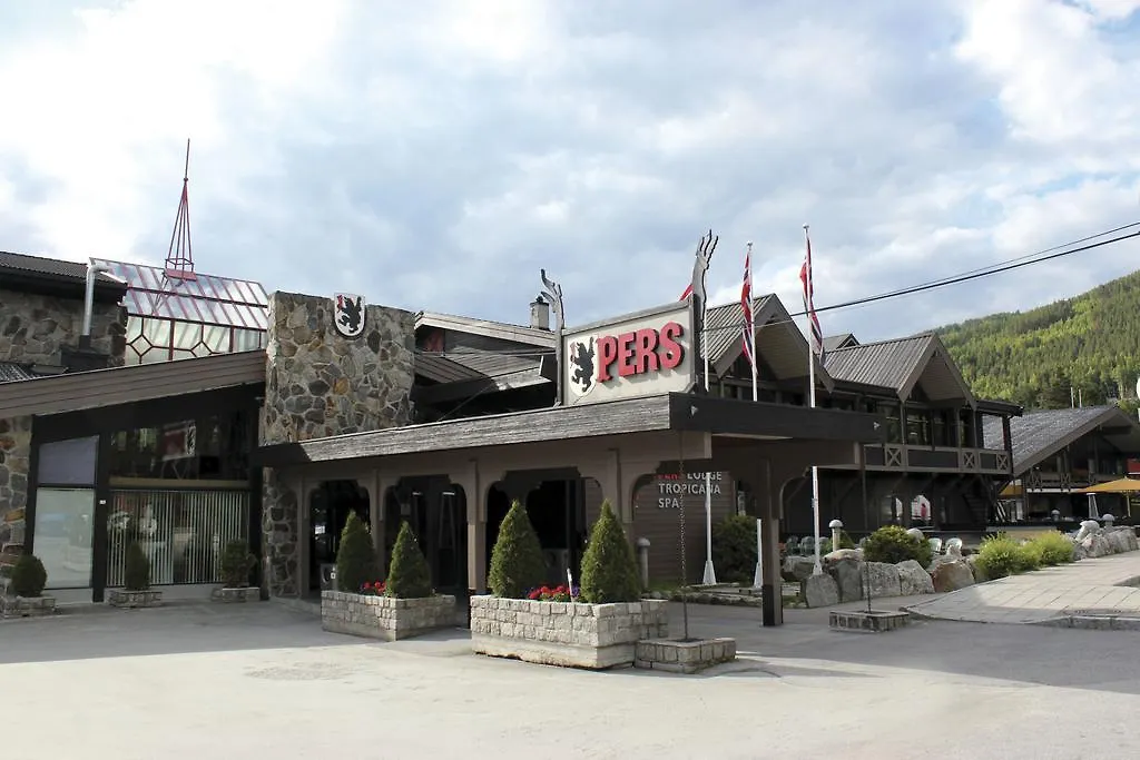 Pers Hotel-1