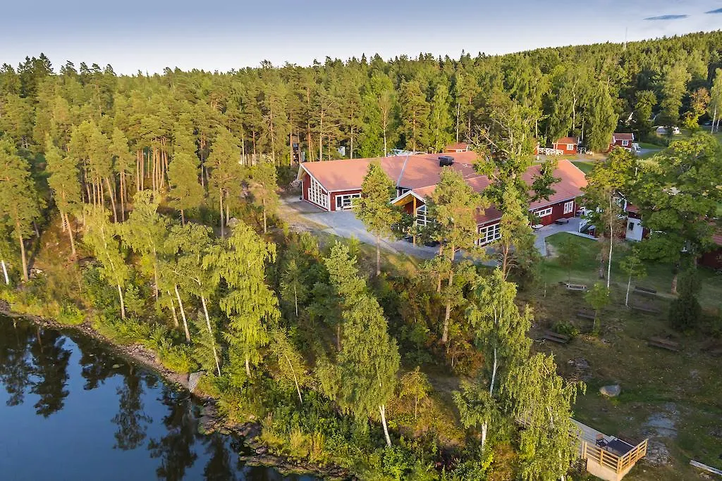 Hjälmargården-1
