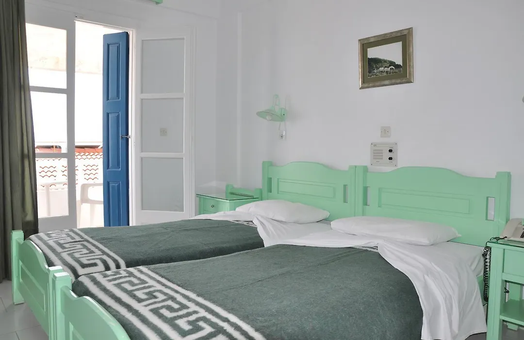 Remezzo Hotel & Studios-1