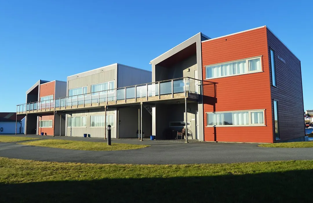 Sula Rorbuer og Havhotell-1
