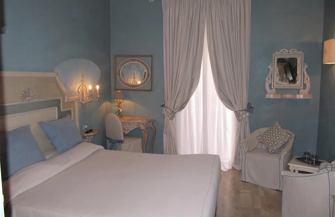 Hotel La Colonnina-1