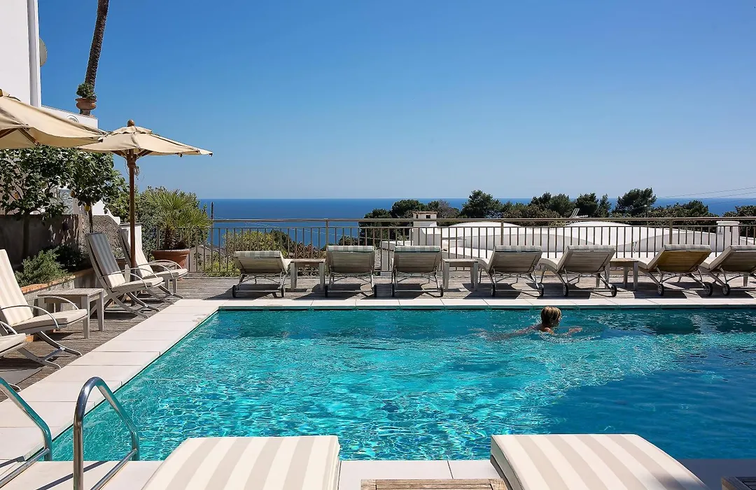 Hotel Canasta-1