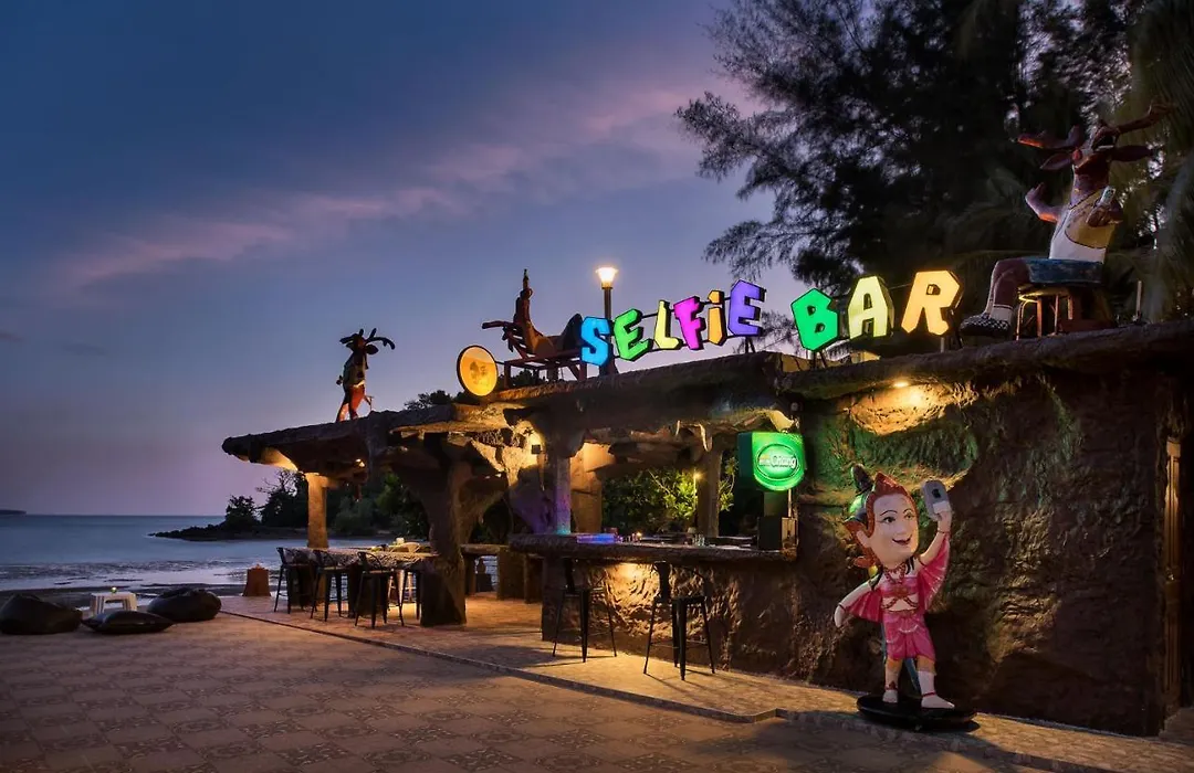 Kaw Kwang Beach Resort - Sha Extra Plus-1
