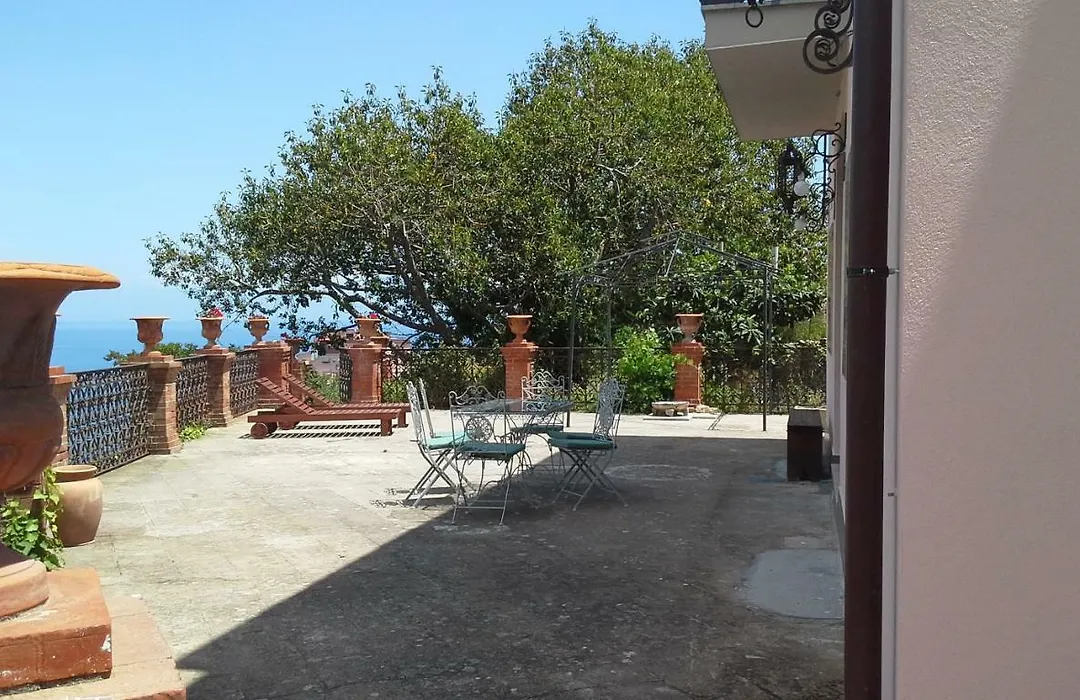 La Cage Aux Folles B&B-1