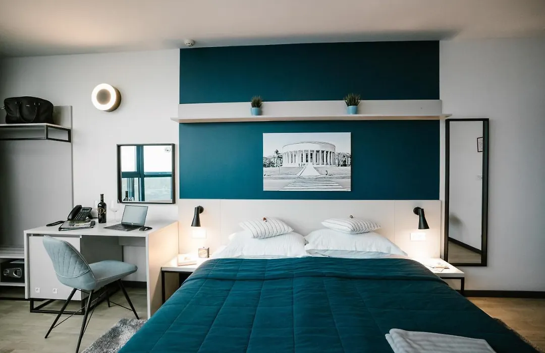 Hotel Blue-1