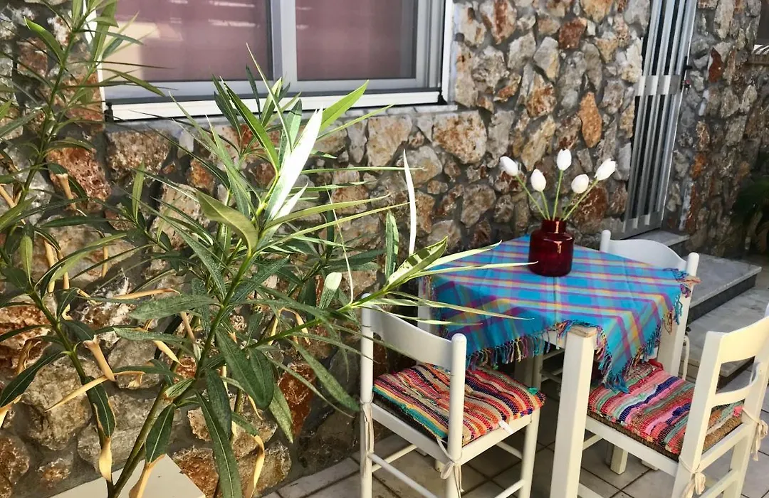 Nitsa Rooms-1