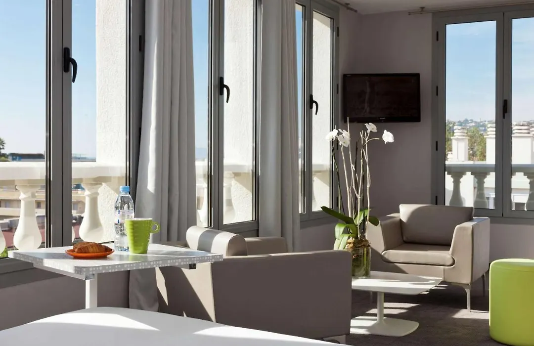 Ibis Styles Antibes Juan Les Pins-1