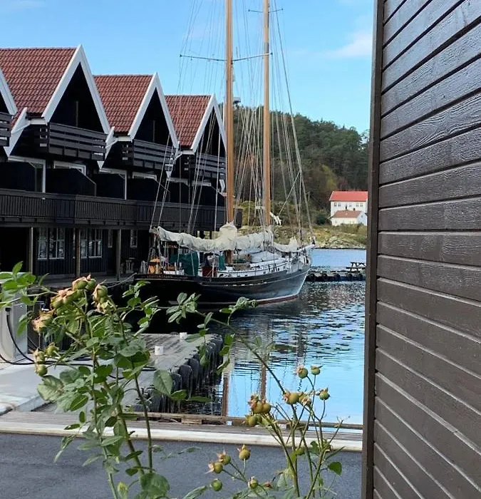Trysnes Brygge-1