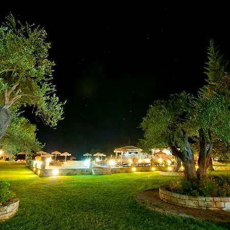 Hotel Mikros Paradisos-2