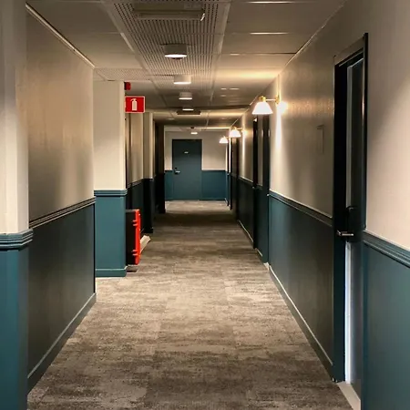 Metro Hotel-3
