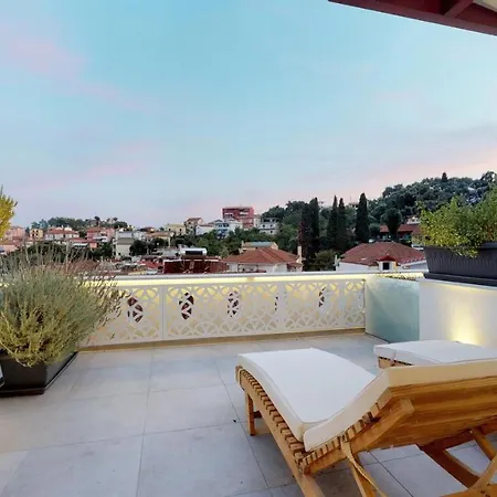 Theros Stylish Suites-3