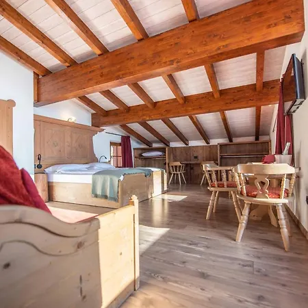 Alpino Lodge Bivio-2
